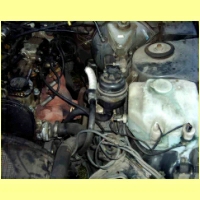 OmegaNeuMotorraumrechts.jpg
